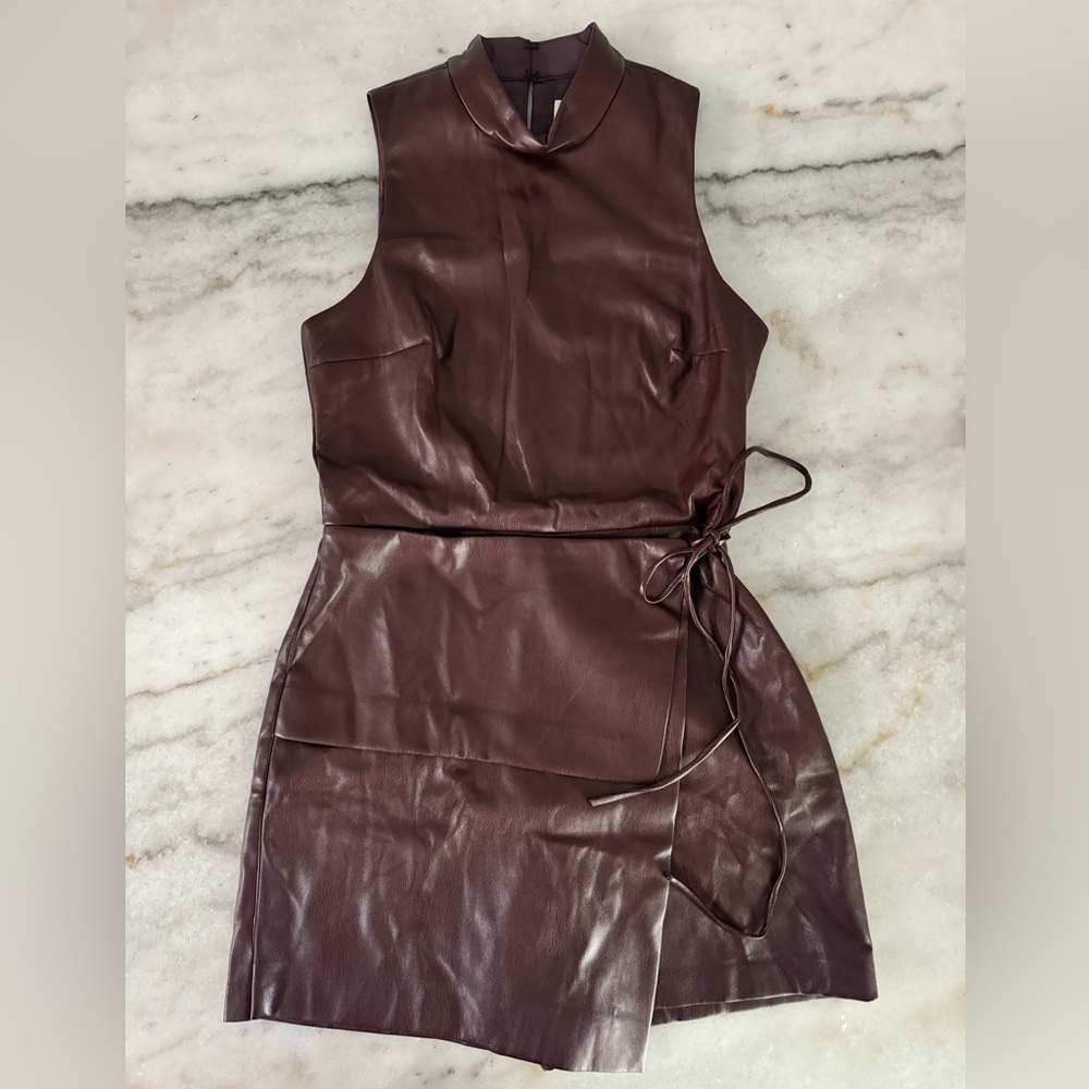 NWOT-Reed Romper - Picture 4 of 13